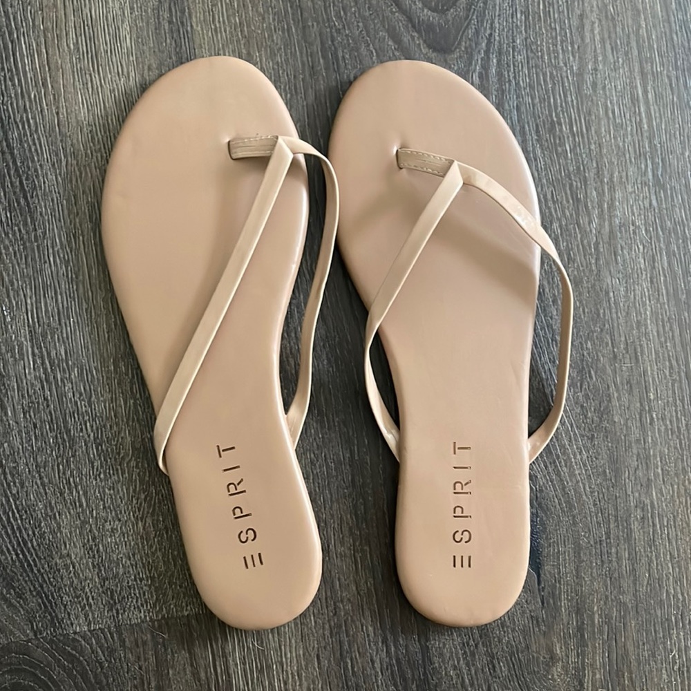 NWOT. Esprit sandals.